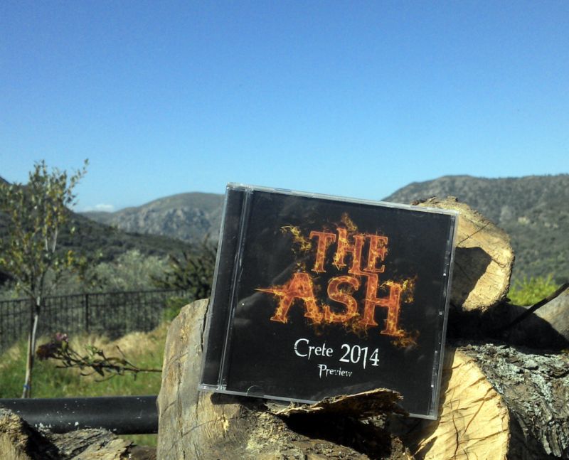 The Ash Cover vorn