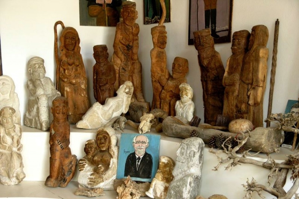 Skoulas Holz1